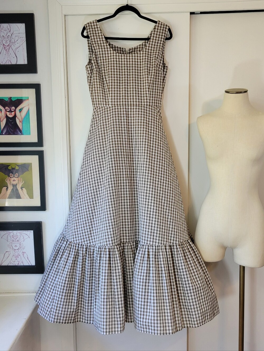 VTG Custom Made Sleeveless Gingham Maxi Dress - Brown/White With Ruffled Hem